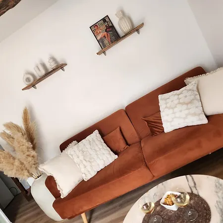 Apartment De 55m2 Pour 2 A 3 Personnes, Au Coeur De La Bastide, Draps, Serviettes, Wifi, Clim Et Inclus *