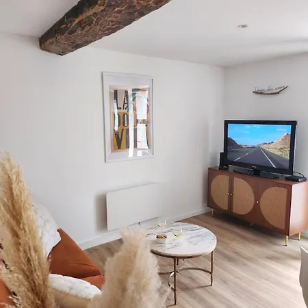 De 55m2 Pour 2 A 3 Personnes, Au Coeur De La Bastide, Draps, Serviettes, Wifi, Clim Et Inclus Vianne